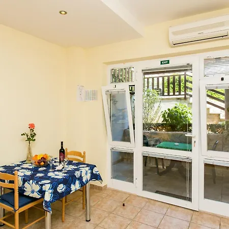 Radic - 2-3 Adults - Kneza Domagoja Street - Br 1 Apartment