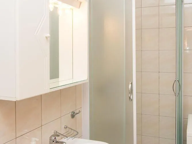 Апартаменты Radic - 2-3 Adults - Kneza Domagoja Street - Br 1 *
