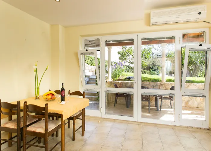 Radic - 2-3 Adults - Kneza Domagoja Street - Br 1 דירה *