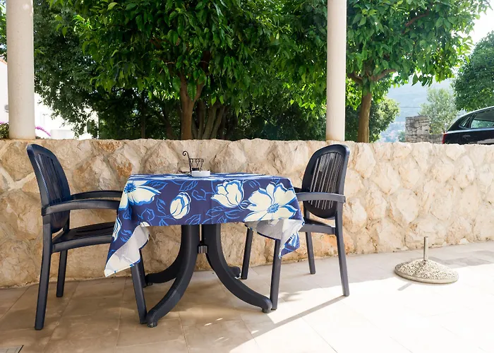 Radic - 2-3 Adults - Kneza Domagoja Street - Br 1 דירה *